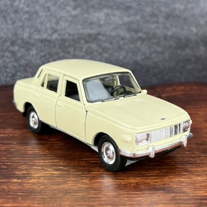 Wartburg Limousine Modellauto, weiß, 10cm lang, Aufziehfunktion, bewegliche Teile