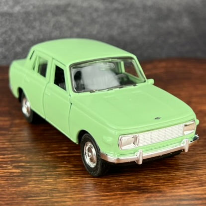 Wartburg Limousine Modellauto, grün, 10cm lang, Aufziehfunktion, bewegliche Teile