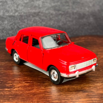 Wartburg Limousine Modellauto, rot, 10cm lang, Aufziehfunktion, bewegliche Teile